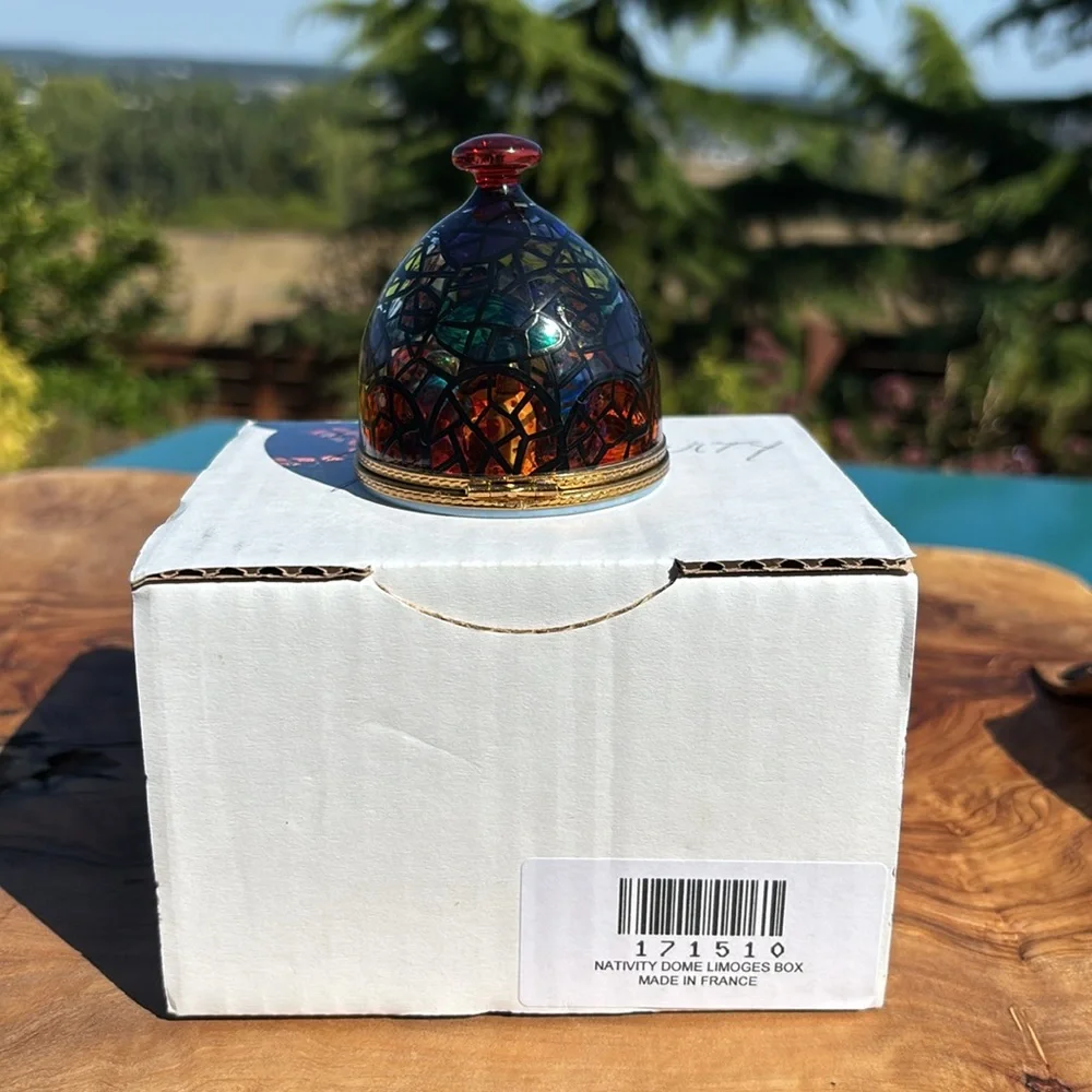 Rochard Limoges Porcelain Nativity Dome Limoges Box